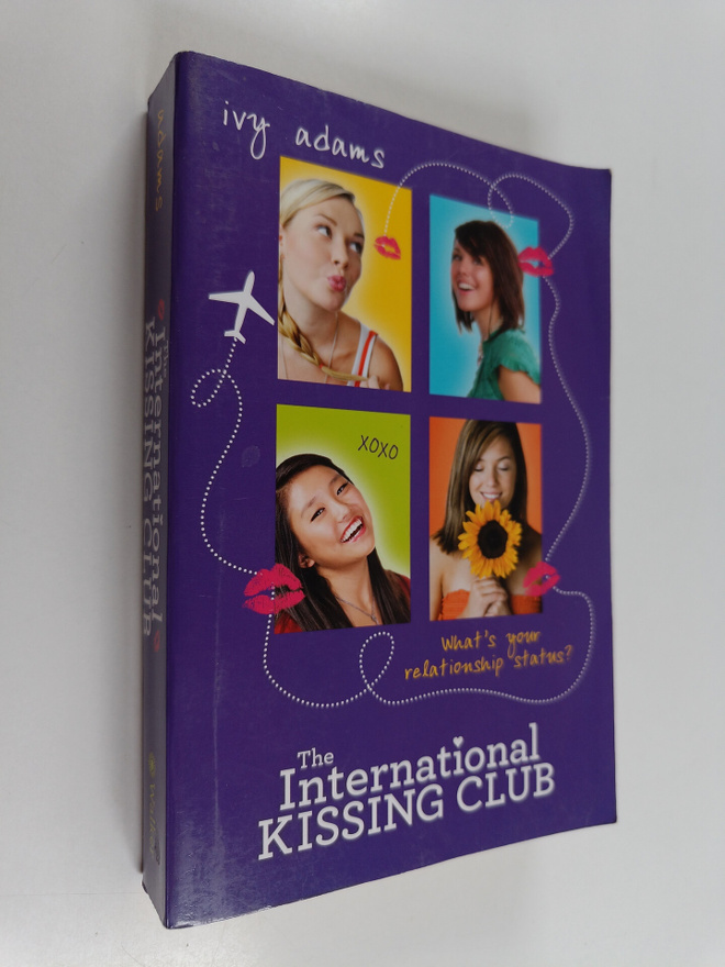 Ivy Adams : The International Kissing Club