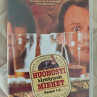 HUONOSTI KÄYTTÄYTYVÄT MIEHET 1-6 + HOMEMADE SAUNA DVD - pikkukuva 1