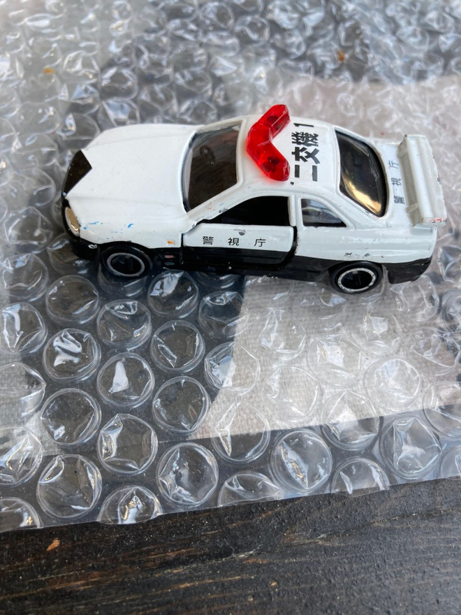 Nissan Skyline Tomica n 1/64 pikkuauto.