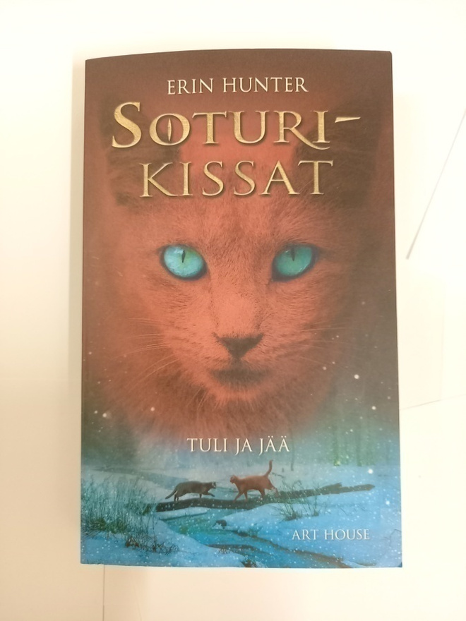 Erin Hunter: Tuli ja jää, soturikissat, 2017