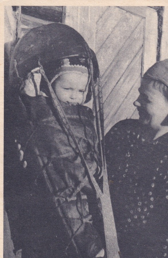 Lappalaisäiti ja lapsi, A. V. Heikkinen   b639