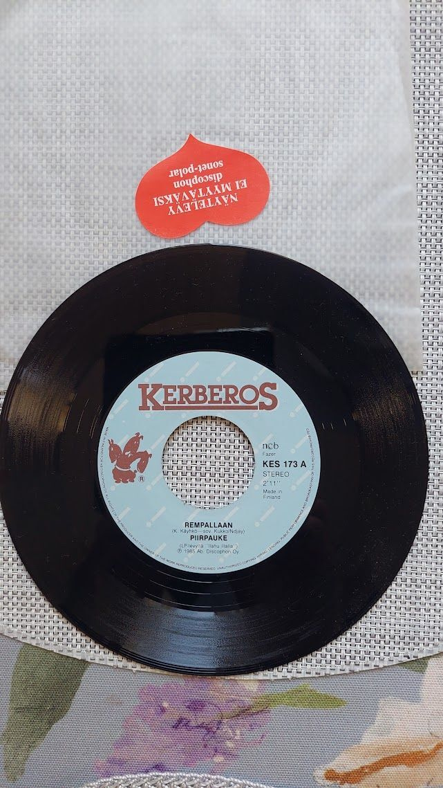 7"   Piirpauke: Rempallaan / Berceuse