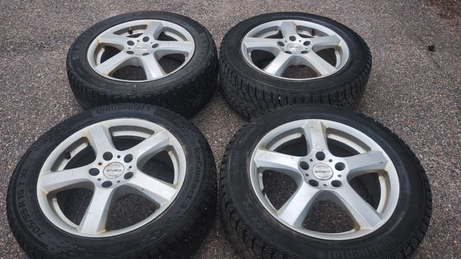 Vw 5x112 alumiinivanteet, nastarenkaat 205/55r16 (3 kpl)