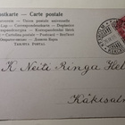 Äiti työntää lastaan hienossa kelkassa hangessa, p. 1905 - pikkukuva 2
