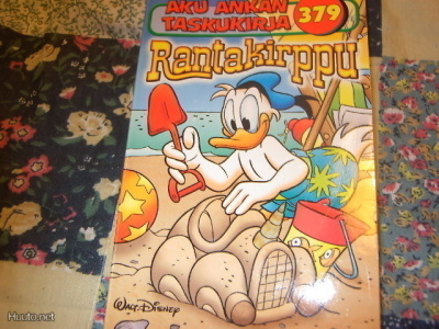 Aku Ankan taskukirja 379 Rantakirppu