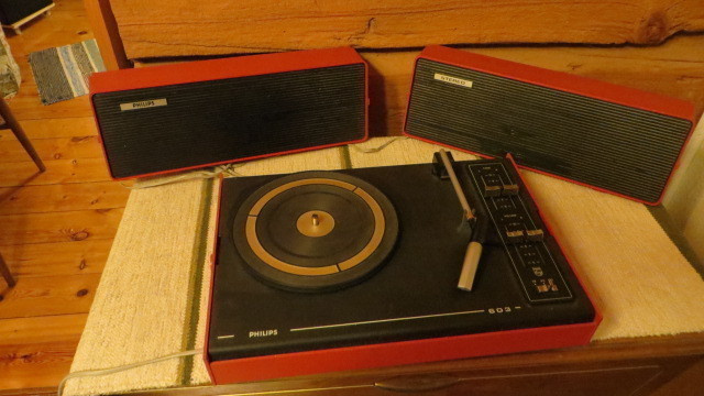 philips 603 patteri ja sähkölevysoitin