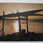 Grönlanti, perinteiset kajakit, auringonlasku, p. 1972 - pikkukuva 1