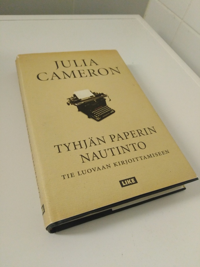 Julia Cameron: Tyhjän paperin nautinto
