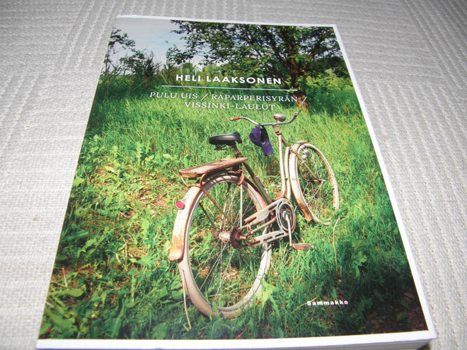 Heli Laaksonen Pulu uis / Raparperisyrän /Vissinki-laulut