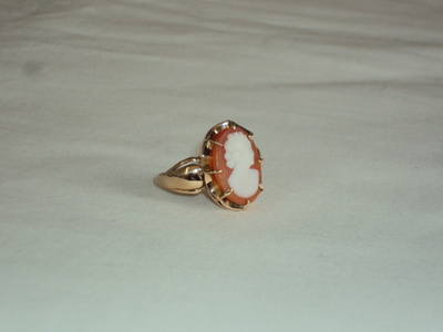 Kultainen camee sormus 14k