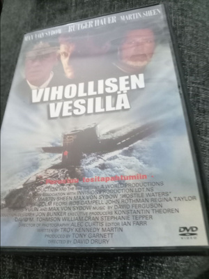 Vihollisen vesillä