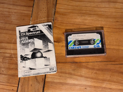 ZX Spectrum Zeus Assembler kasetti + ohjekirja, testaamaton