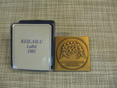 Rakennusmestarien Keskusliitto mitali 1981.