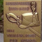 Kullanvärinen, Valmistajan leimalla plaketti. Koko - 70*60 m - pikkukuva 4