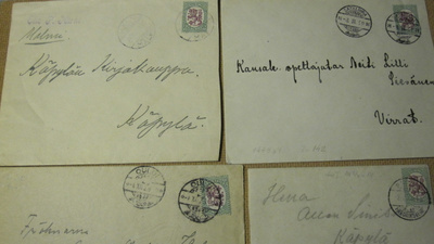 neljä Saarisen malli postilähetystä