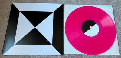 Molly Nilsson - Extreme vinyyli (Magenta)
