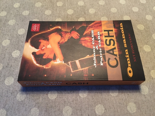 JOHNNY CASH OMIN SANOIN