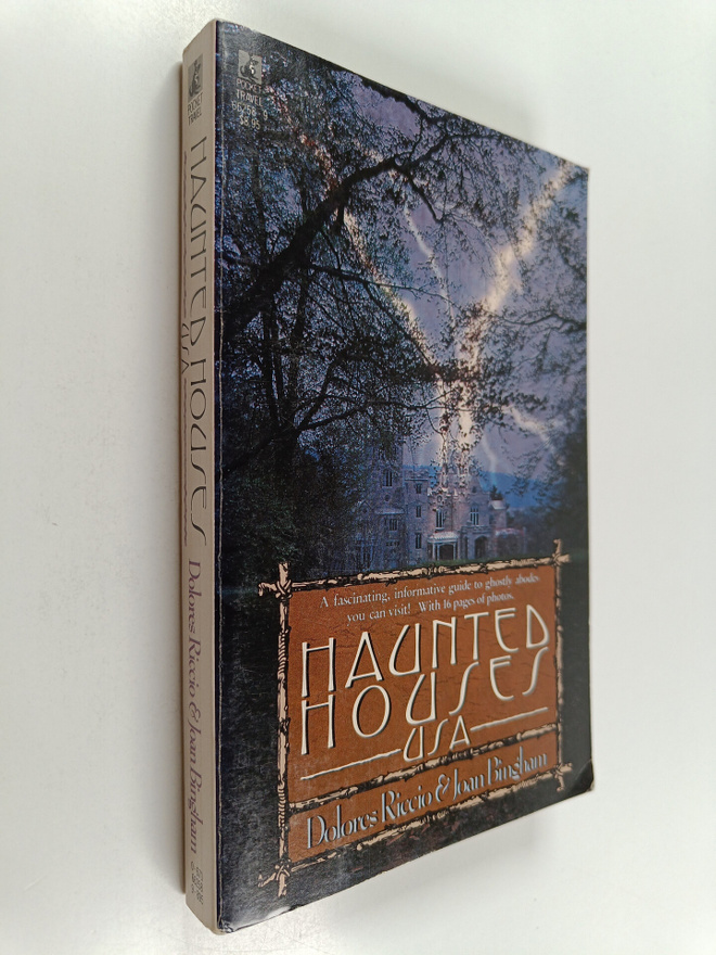 Dolores Riccio : Haunted Houses U.S.A.