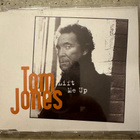 [CDS] TOM JONES: LIFT ME UP - pikkukuva 1