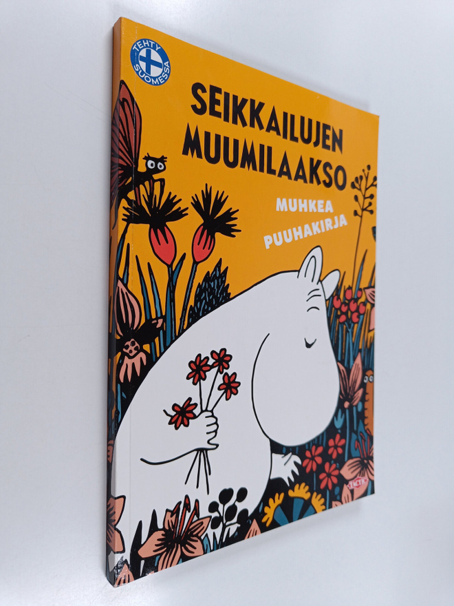 Seikkailujen Muumilaakso : muhkea puuhakirja