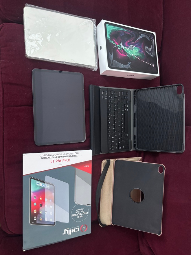 APPLE IPAD PRO 64 Gb, Wi-Fi+5G, virheetön kunto + tarvikkeet