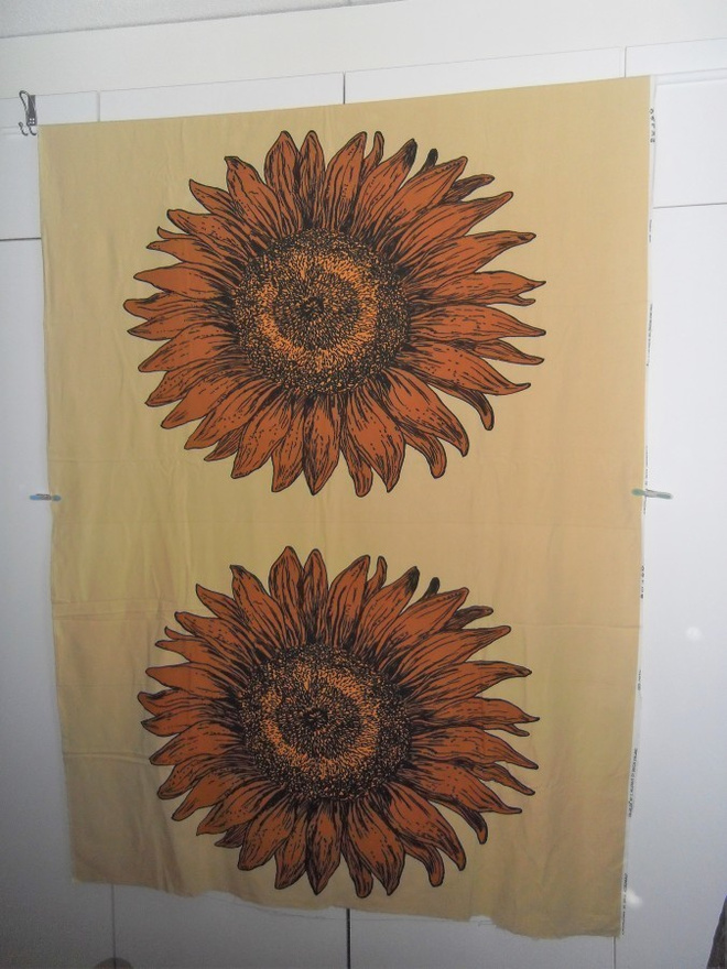 Fin-Helen - 2 x 2,7 m - Auringonkukka kangaspalat 