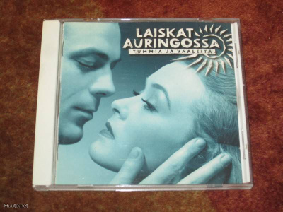 LAISKAT AURINGOSSA - TUMMIA JA VAALEITA CD