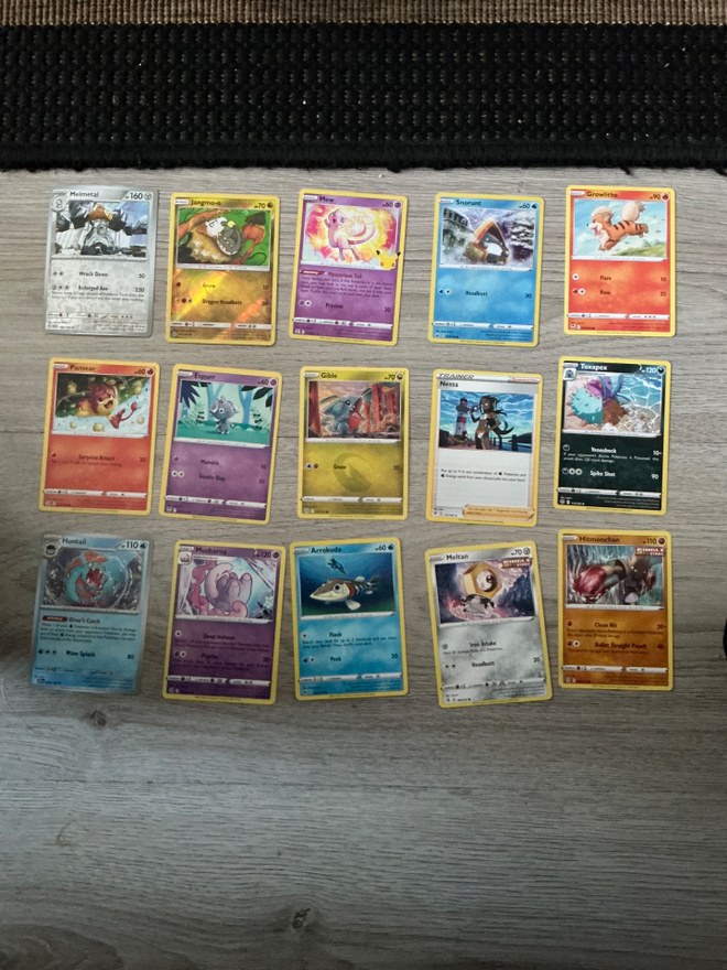 15 kpl pokemonkortteja