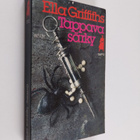 Ella Griffiths : Tappava särky - pikkukuva 1