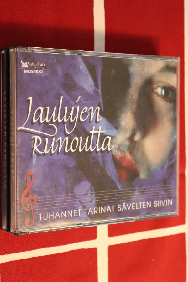 4CD Laulujen runoutta ( Valitut Palat 2003 )
