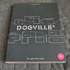 Dogville slipcase Blu-ray **muoveissa** - pikkukuva 1