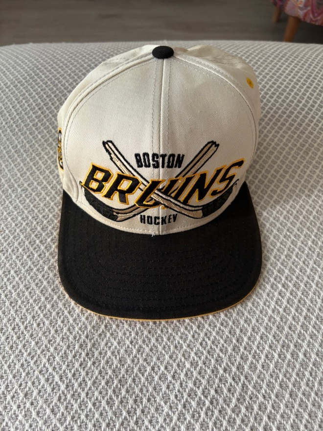 Boston Bruins-lippis