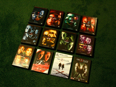 The X-Files - Salaiset Kansiot KOKO SARJA + leffat DVD