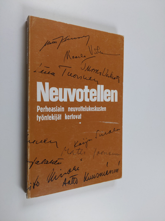 Neuvotellen : perheasiain neuvottelukeskusten työntekijät...