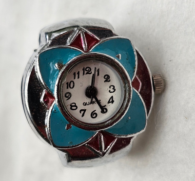 Vintage Quartz Ring Watch – Blue & Red Enamel