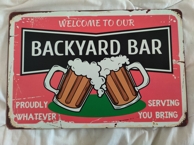 Backyard bar peltikyltti