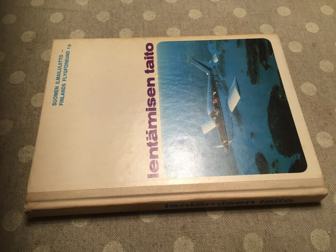 SUOMEN ILMAILULIITTO LENTÄMISEN TAITO 1968 HYVÄ