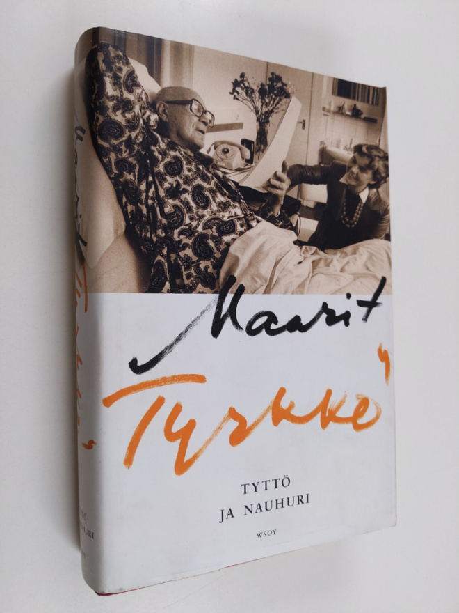 Maarit Tyrkkö : Tyttö ja nauhuri