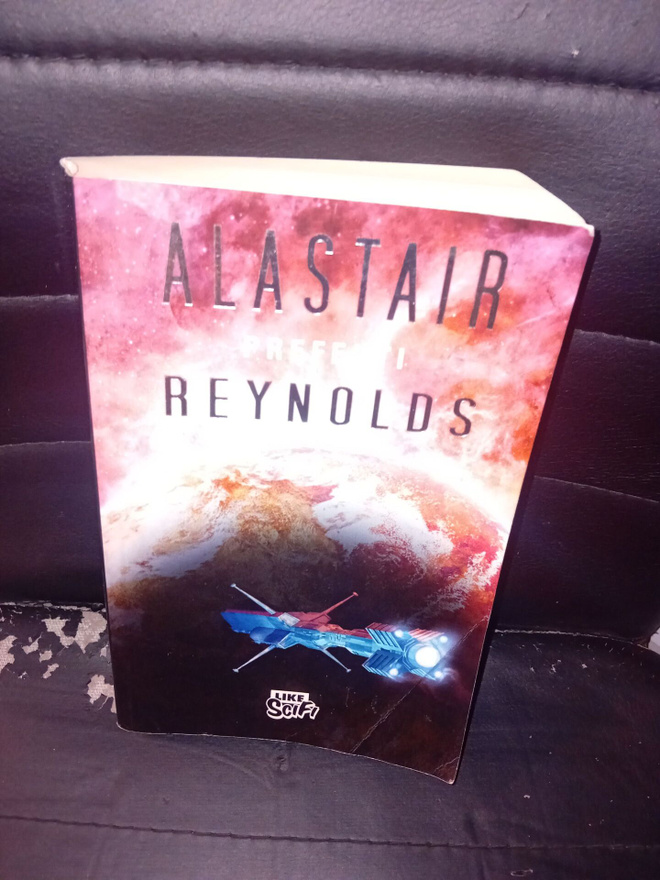 Alastair Reynolds : Prefekti ( SIS POSTIKULU )