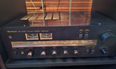 Sankyo SRC-2020 viritinvahvistin