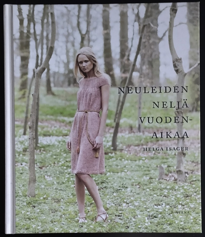 Helga Isager: Neuleiden neljä vuodenaikaa (Atena 2015)