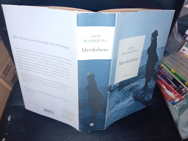 BLOMQVIST : MYRSKYLUOTO ( SIS POSTIKULU  )