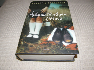 Audrey Niffenegger Aikamatkustajan vaimo -sid