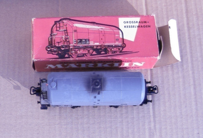 Märklin lämmitysöljyvaunu