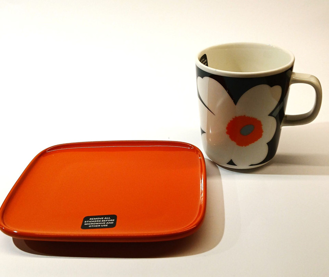 Marimekko 60v unikko muki musta + oranssi lautanen 12x15cm