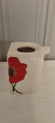 Purkki esim.hammaharjoille
