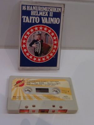 TAITO VAINIO 16 HANURIMUSIIKIN  HELMEÄ II