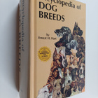 Ernest H. Hart : Encyclopedia of dog breeds : histories a... - pikkukuva 1
