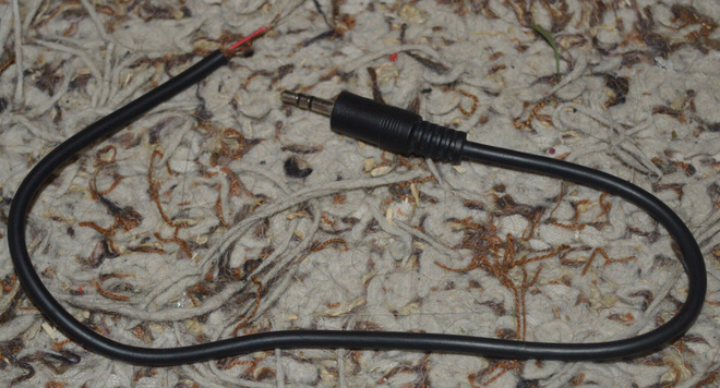 Audiokaapeli 3,5mm liittimellä 35cm