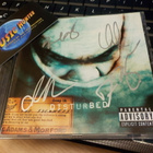 DISTURBED - SICKNESS CD KOKO BÄNDIN NIMMAREILLA - pikkukuva 1